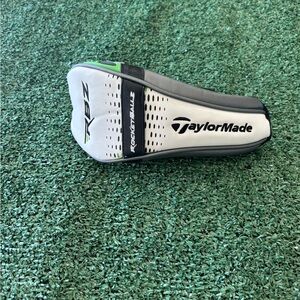 TaylorMade Rocketballz RBZ Headcover in White and Black